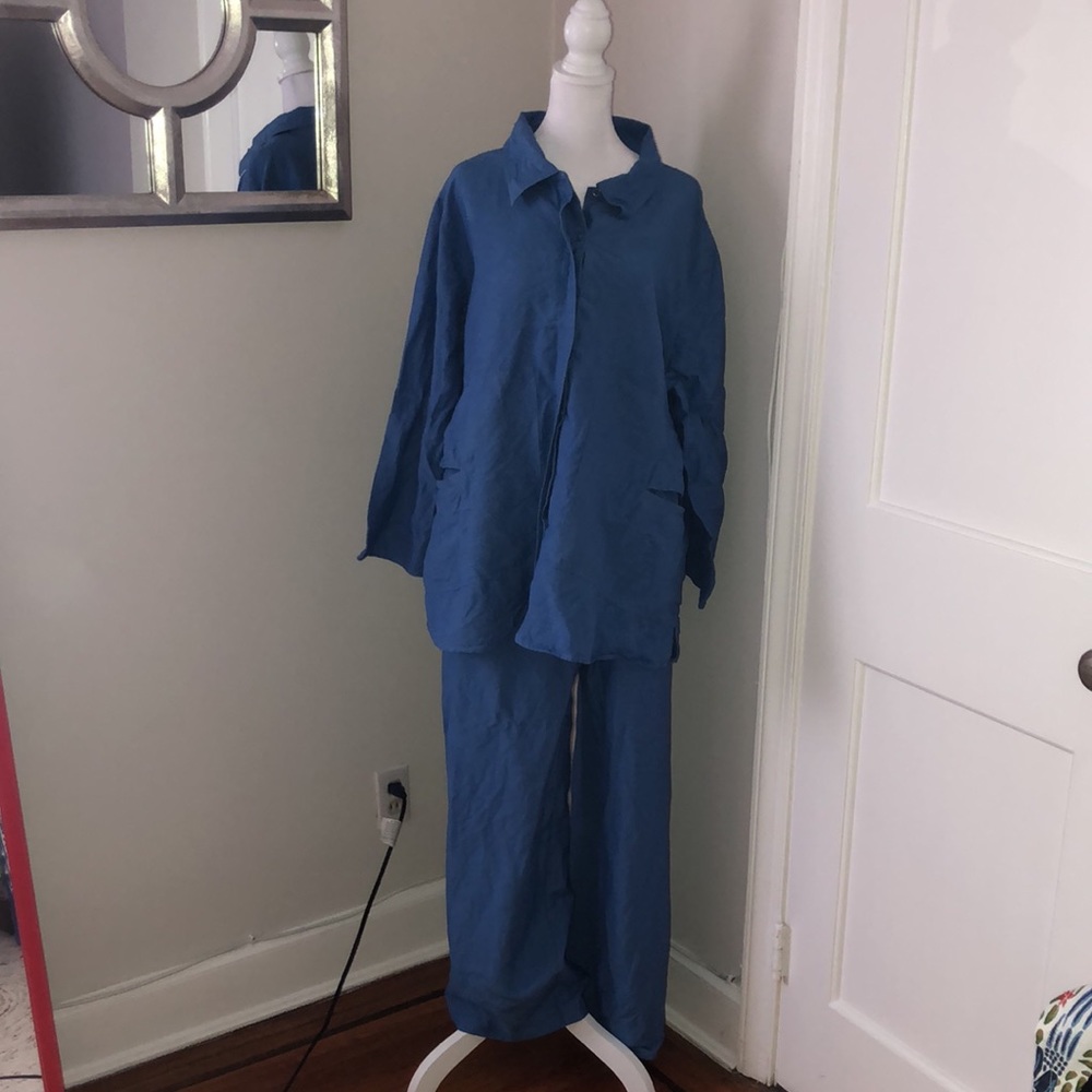 Ashley Stewart linen blend 2 piece set.